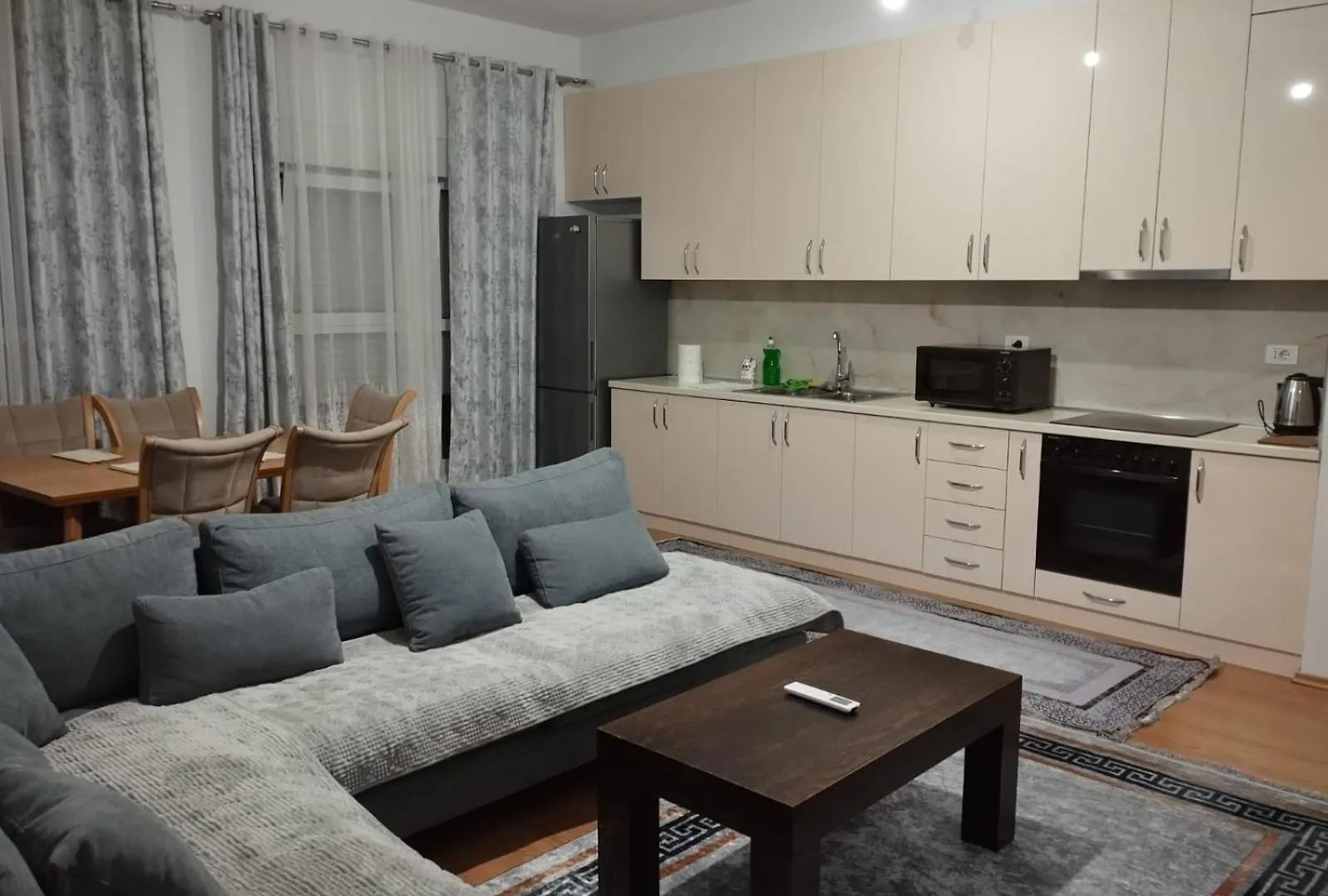 Alban Apartment Tirana 0*,  Albanien